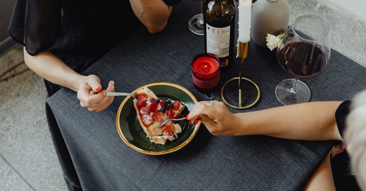 descubra nuestra deliciosa receta de tarta de mirabelas, un postre sabroso y afrutado que deleitará su paladar. fácil de realizar, esta tarta combina la dulzura de las mirabelas con una base dorada y crujiente. ideal para todas las ocasiones, ¡sorprenderá a sus invitados!