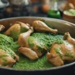 Comment vorbereiten ein köstliches Hähnchen geschmort in grüner Sauce ?