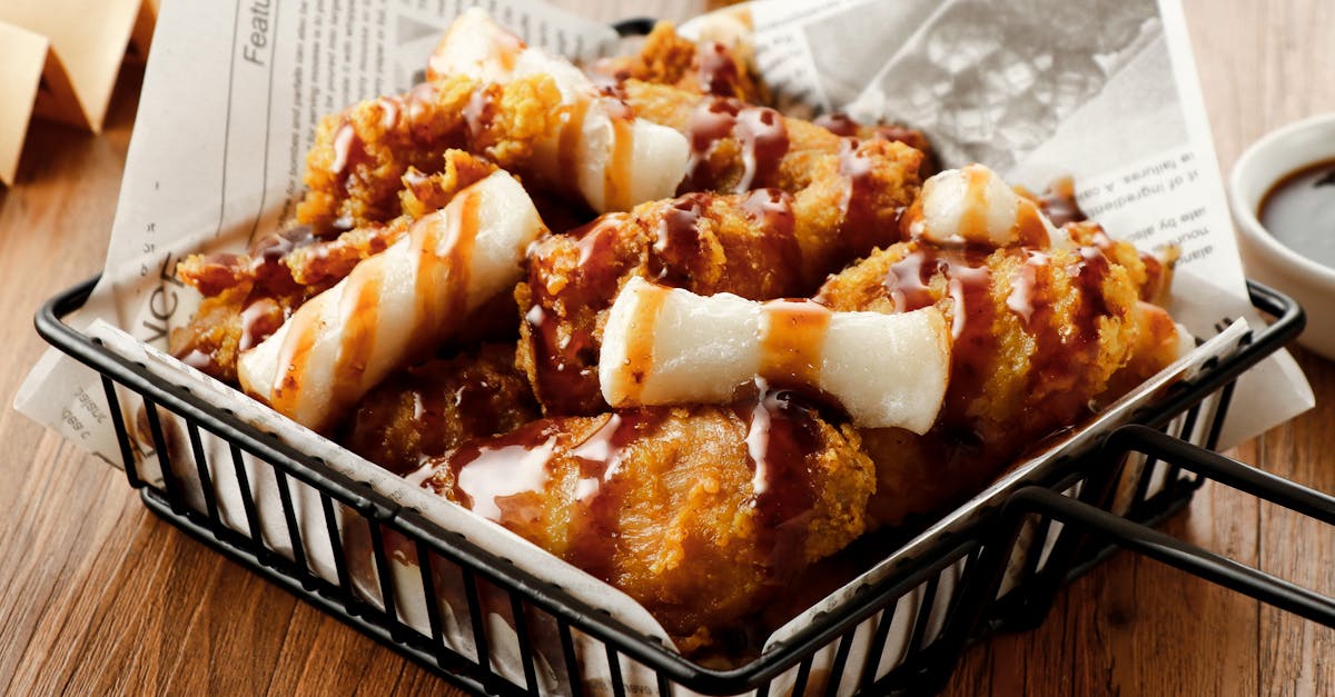discover our delicious fried chicken recipe, crispy on the outside and juicy on the inside. follow our simple steps to prepare this comforting dish that will delight the taste buds of the whole family.