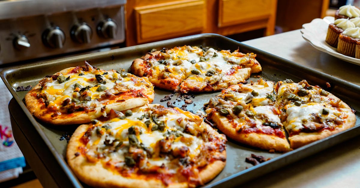 découvrez notre délicieuse sélection de pizzas, préparées avec des ingrédients frais et de qualité. que vous soyez amateur de classiques ou en quête de nouvelles saveurs, nos pizzas sauront ravir vos papilles. commandez dès maintenant et laissez-vous séduire par l’authenticité de notre cuisine italienne.