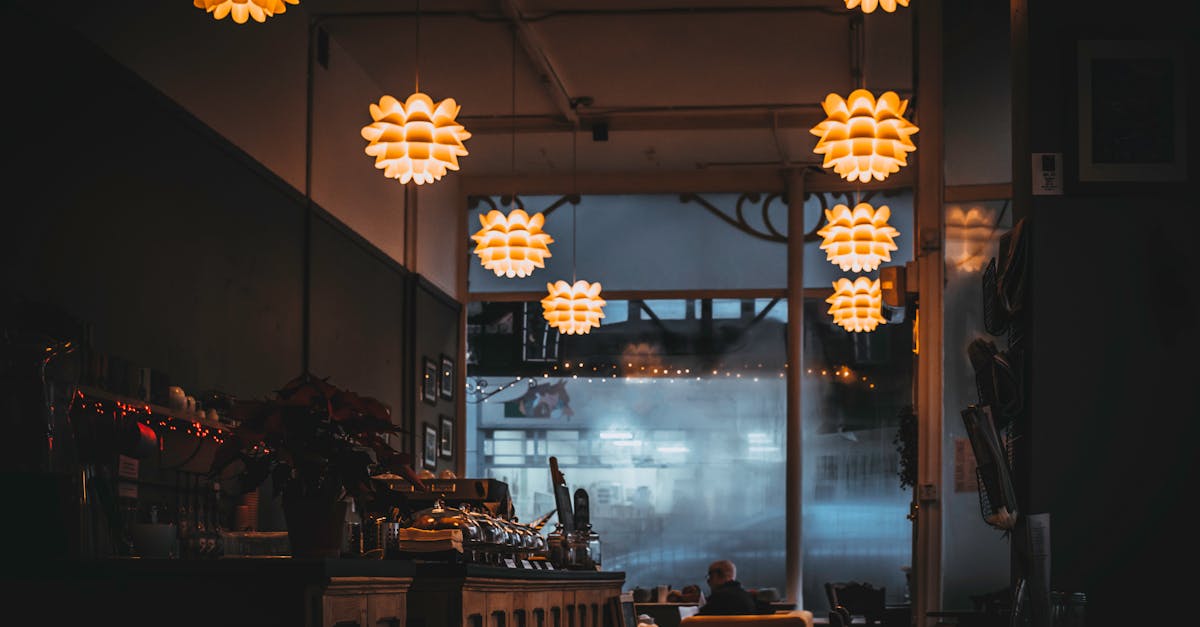 Entdecken Sie unser Restaurant, ein einladender Ort, an dem Gastronomie auf Authentizität trifft. Genießen Sie hausgemachte Gerichte, die mit frischen und lokalen Zutaten zubereitet werden, in einer freundlichen Atmosphäre. Reservieren Sie jetzt Ihren Tisch und erleben Sie ein unvergessliches kulinarisches Erlebnis.
