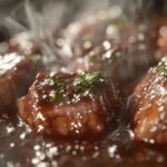 Recette de pig cheeks braised in red wine and spices